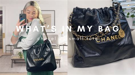 chanel 22 medium vs small|chanel 22 tote.